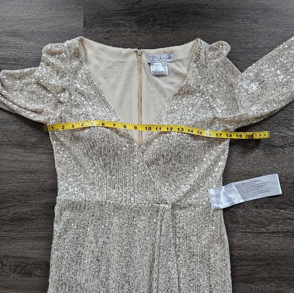 Ieena for Mac Duggal Silver Sequin High Slit Ruffle Formal Gown NWOT Size 10 - Picture 13 of 16